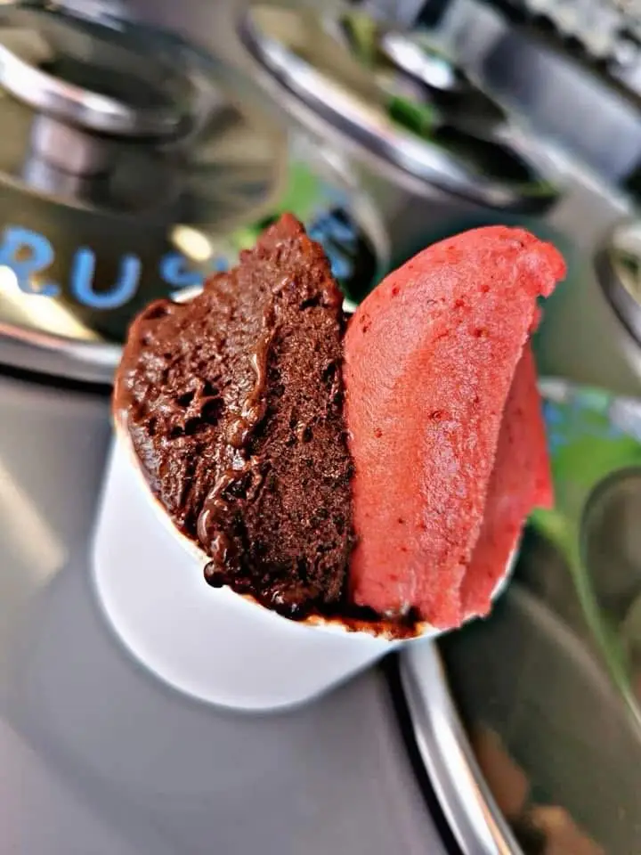 Lody truskawkowe-czekoladowe